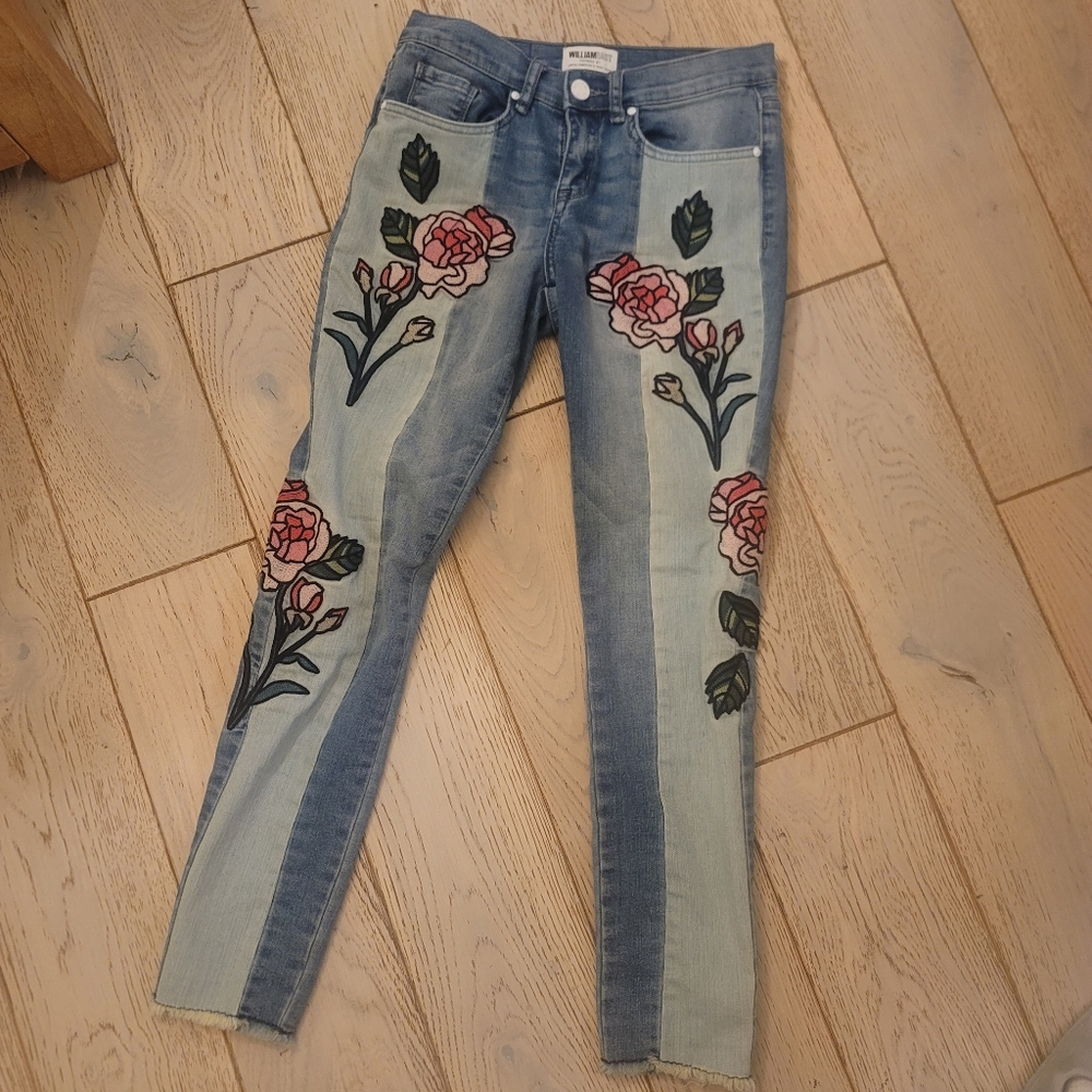 William Rast Mid Rise Ankle Raw Hem Rose Embroidery Colorblock Jeans Size 25